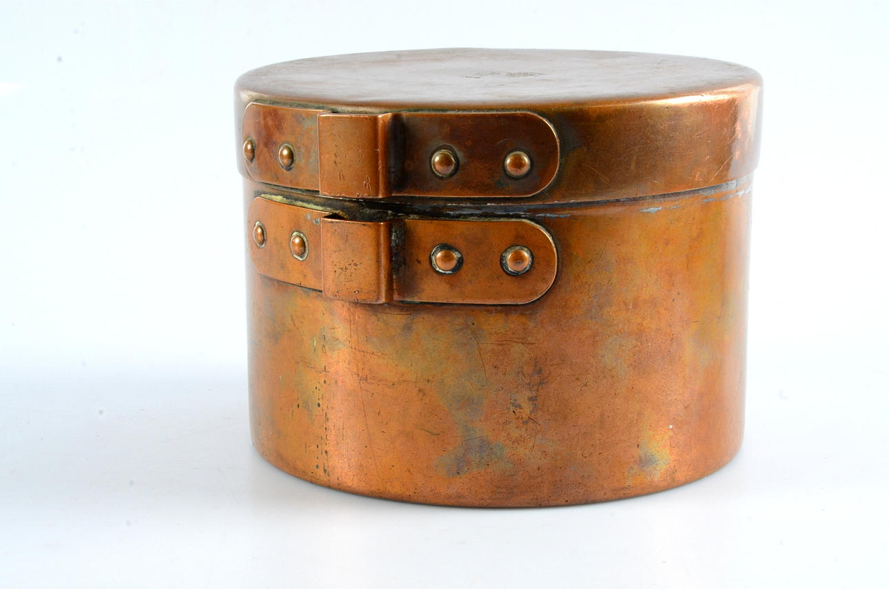 KRUTBEHÅLLARE, Ryssland, 1882, 1896.