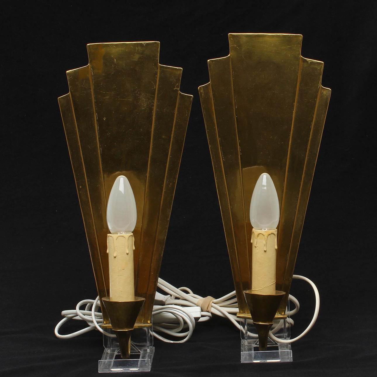 VÄGGLAMPETTER, 1 par, mässing, 1900-tal.