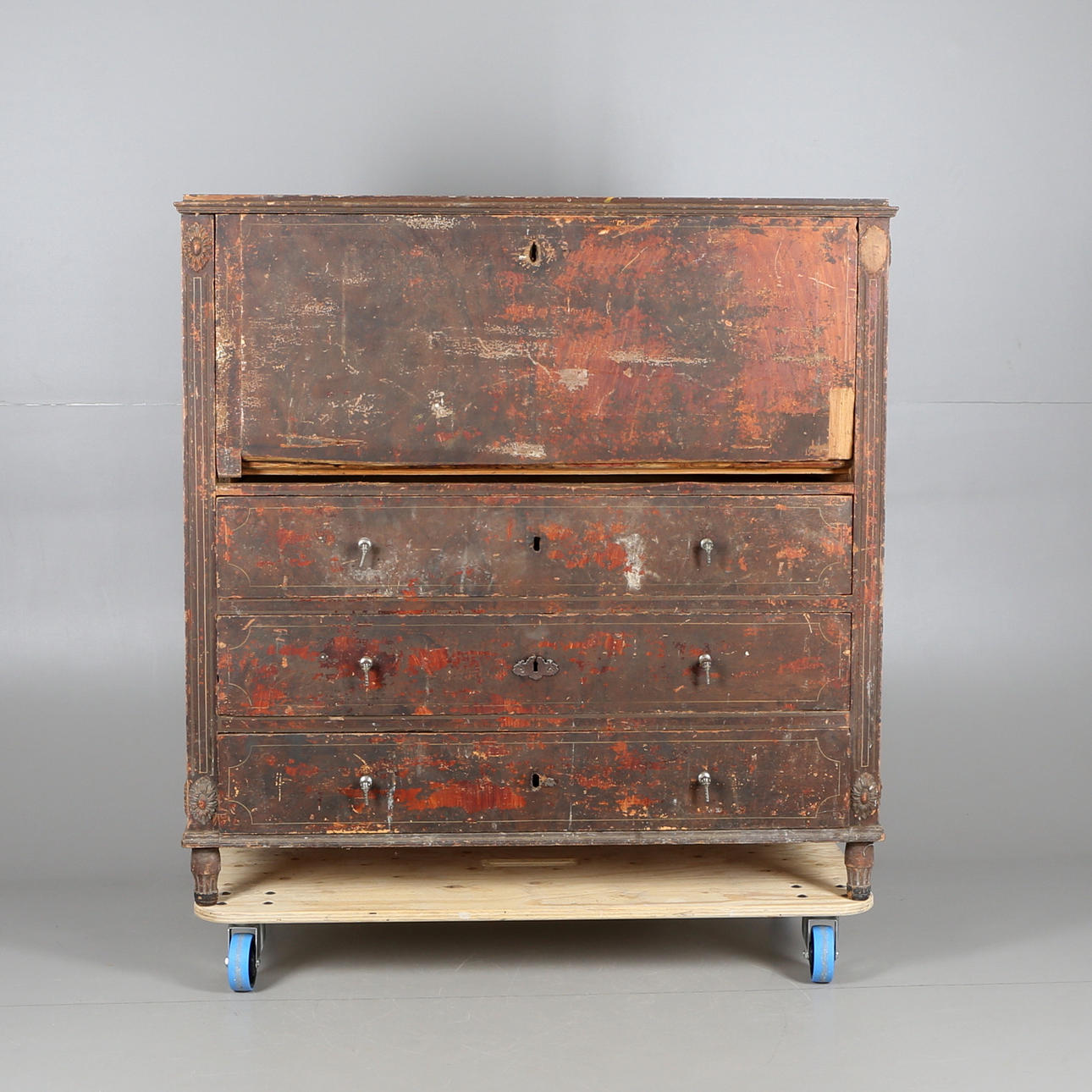 CHIFFONJÉ, gustaviansk stil, provinssnickrad, 1800-talets första hälft.