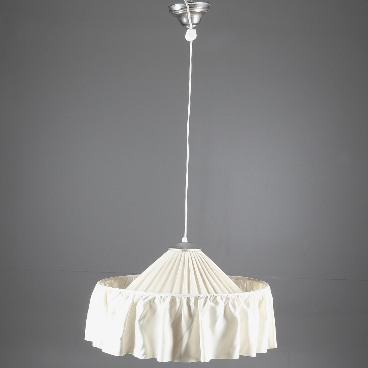 LAMPA, Josef Frank, Firma Svenskt Tenn, modell 2560, 1900-tal.