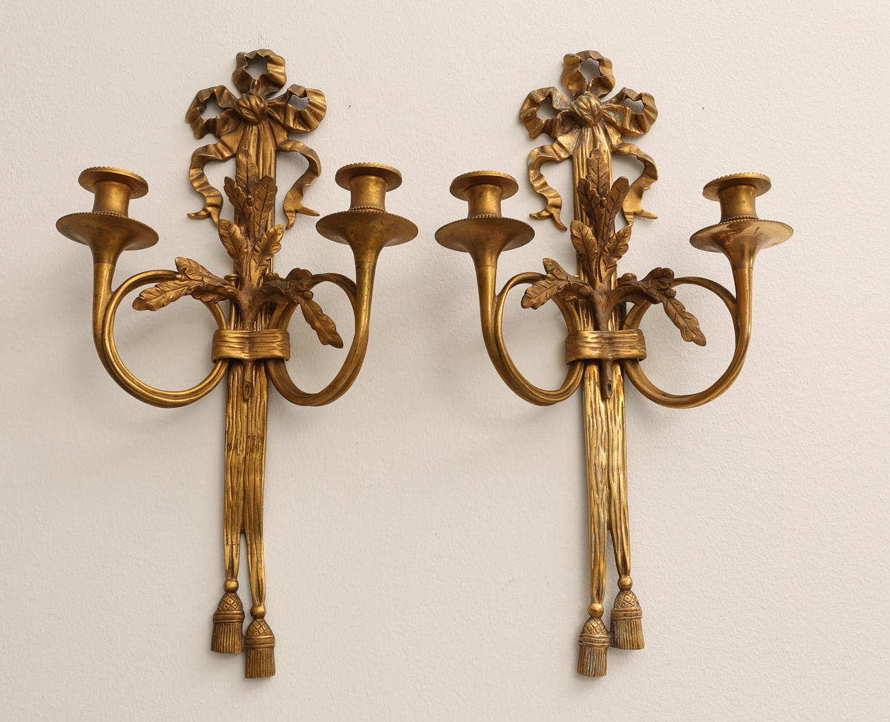 APPLIQUER, ett par, förgylld brons, 1800-tal.