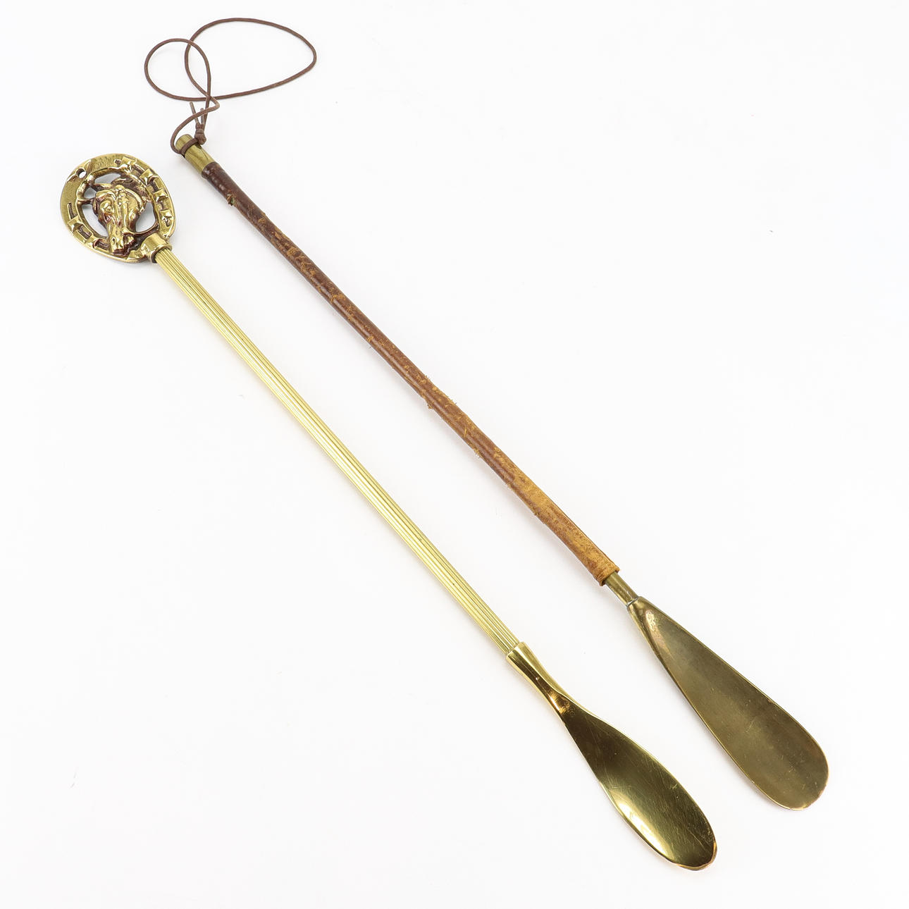 SKOHORN mässing 2 stycken.