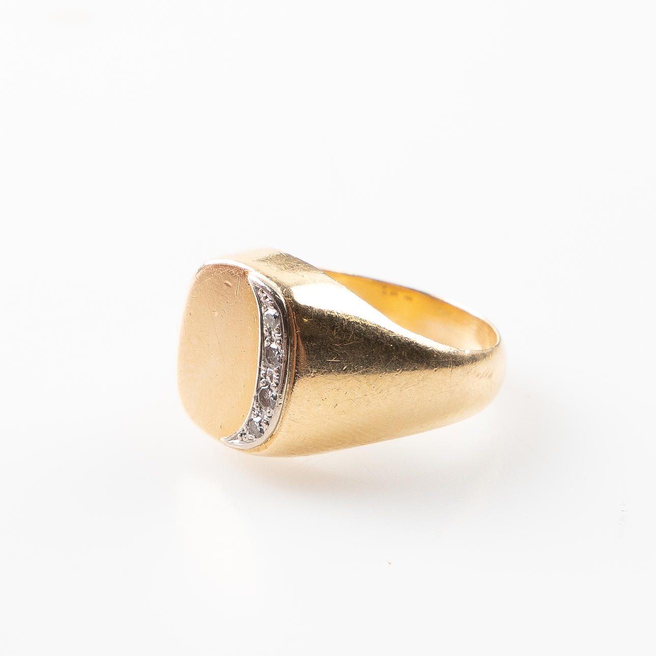 SIGNET RING, 18 K gold.