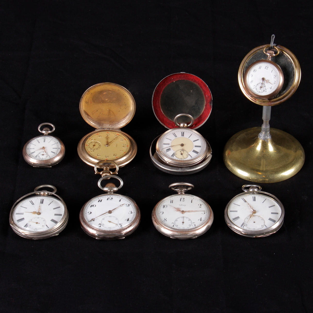 FICKUR, 8 st. Varav 4 silver, 1900-talets första hälft.