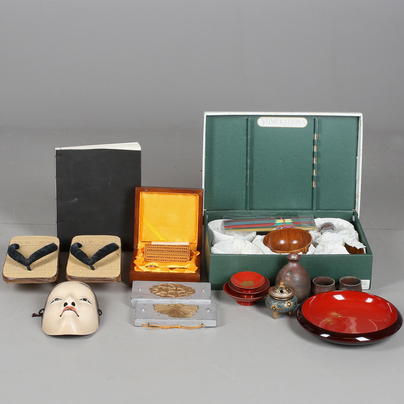 STÖRRE PARTI DIVERSE, Japan, huvudsakligen 1900-tal.