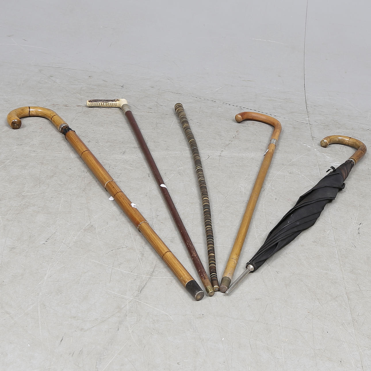 KÄPPAR OCH PARAPLY, 5 st, 1900-tal.