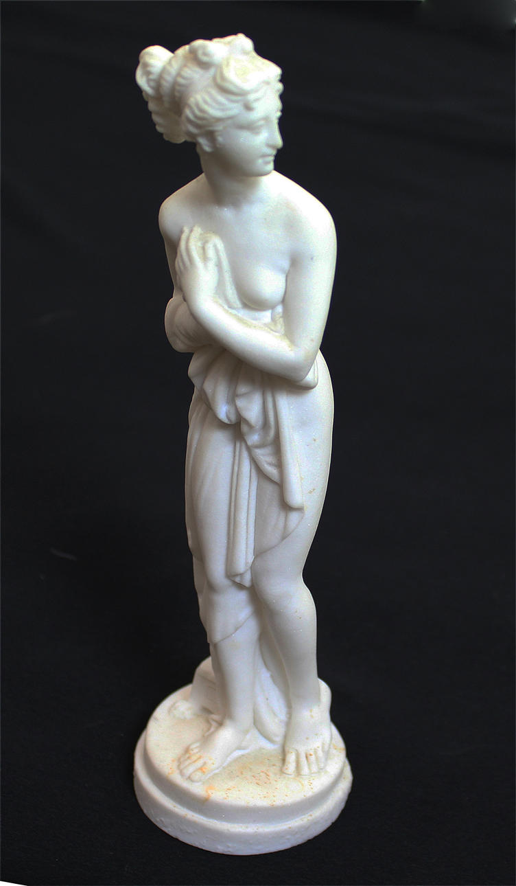 OIDENTIFIERAD KONSTNÄR. SKULPTUR, parian. Signerad.