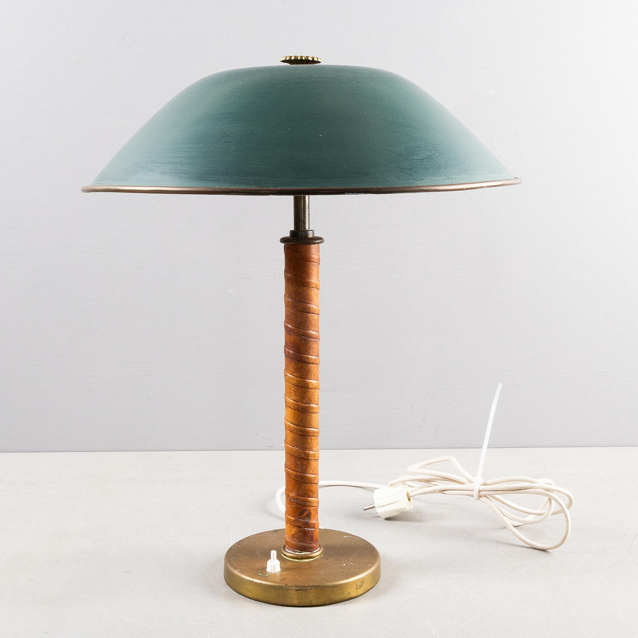 BERTIL BRISBORG. table lamp, model 15624, Böhlmarks, 1950s.