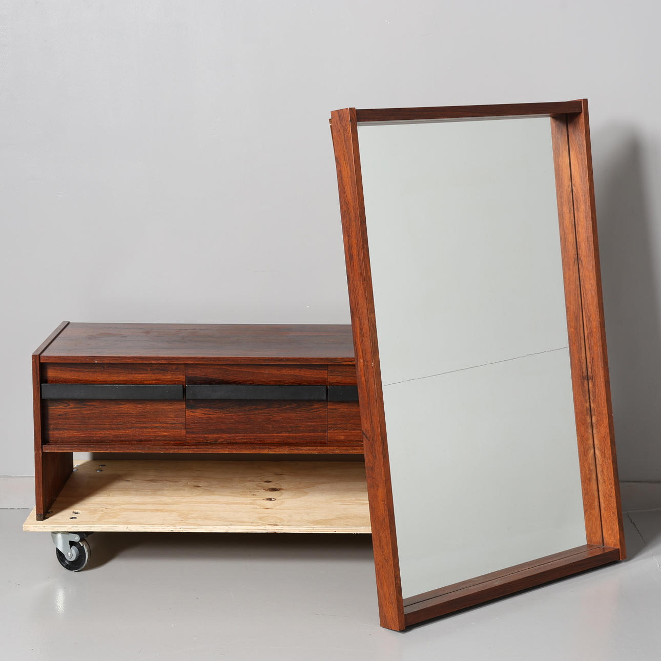 HALLMÖBEL, 2 delar, Jakaranda, Ateljé glas & trä.