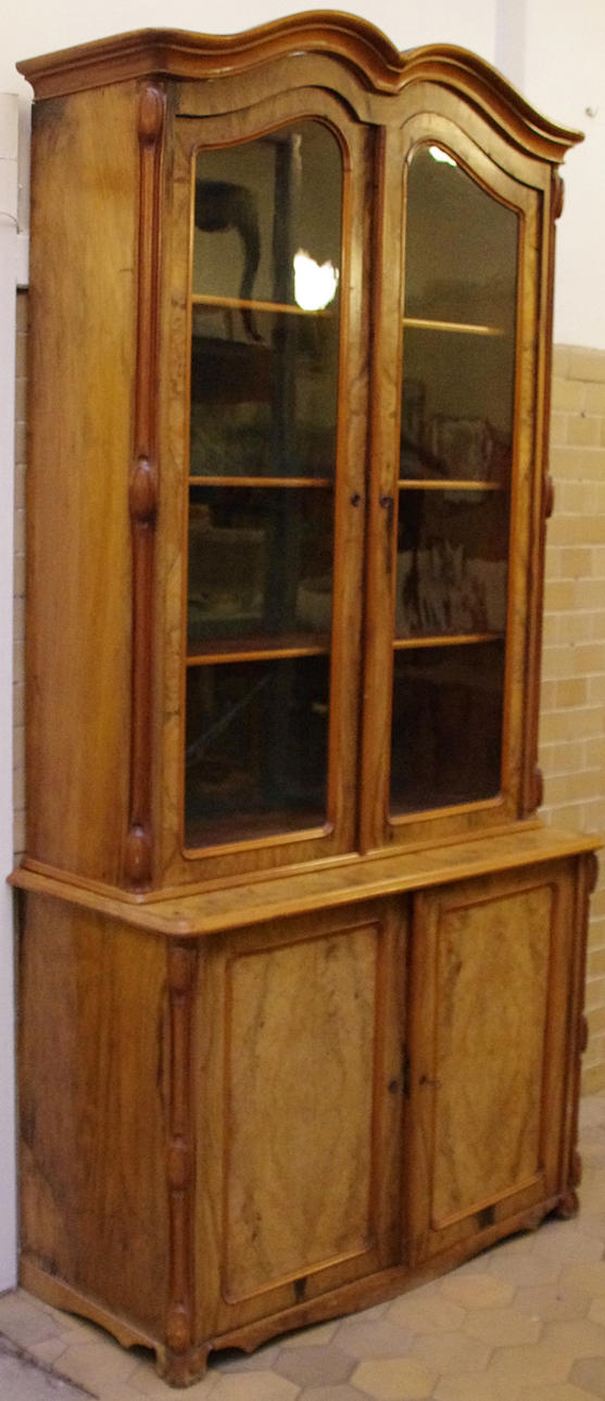 BOKSKÅP, valnöt, senempire, 1800-talets senare hälft.