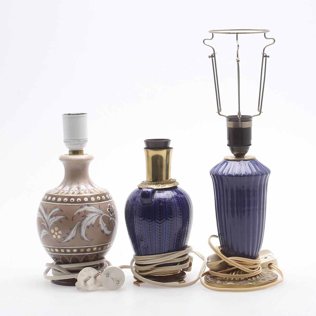 BORDSLAMPOR, 3 st, keramik, 1900-talets mitt.