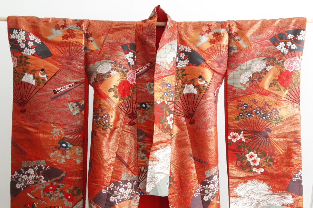 UCHIKAKE, KIMONO DE BODA, 1900.