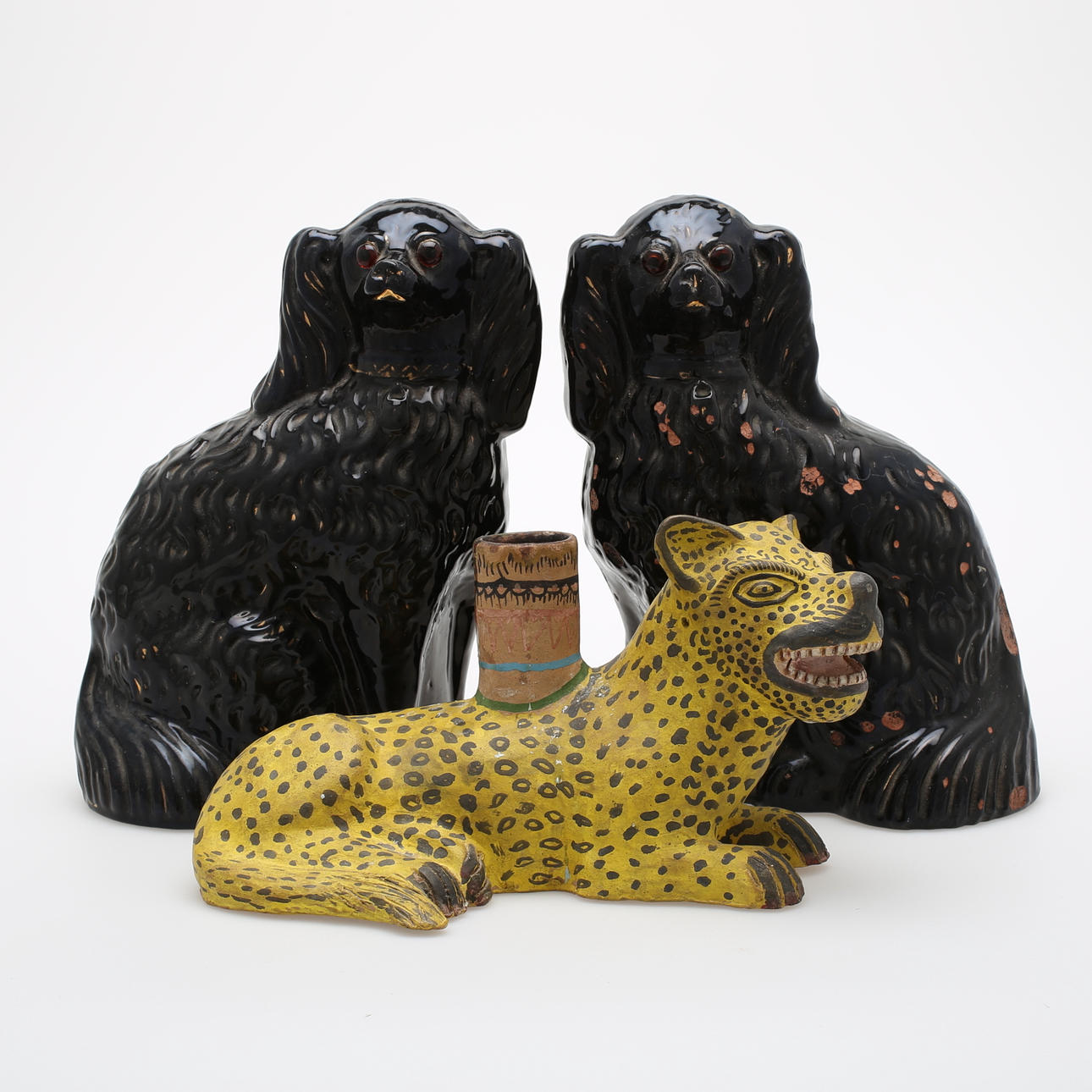 PARHUNDAR samt LEOPARD, keramik.