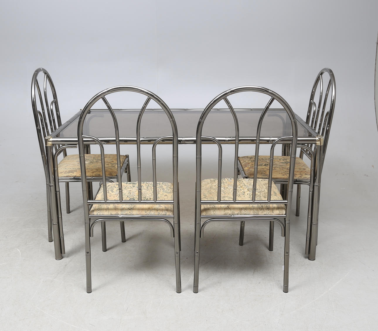 MATSALSGRUPP, 5 delar, 1900-talets andra hälft.