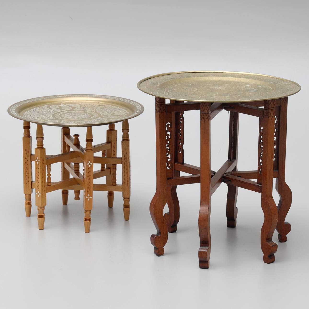 TEBORDE, 2 stk. orientalsk stil, 20. årh.