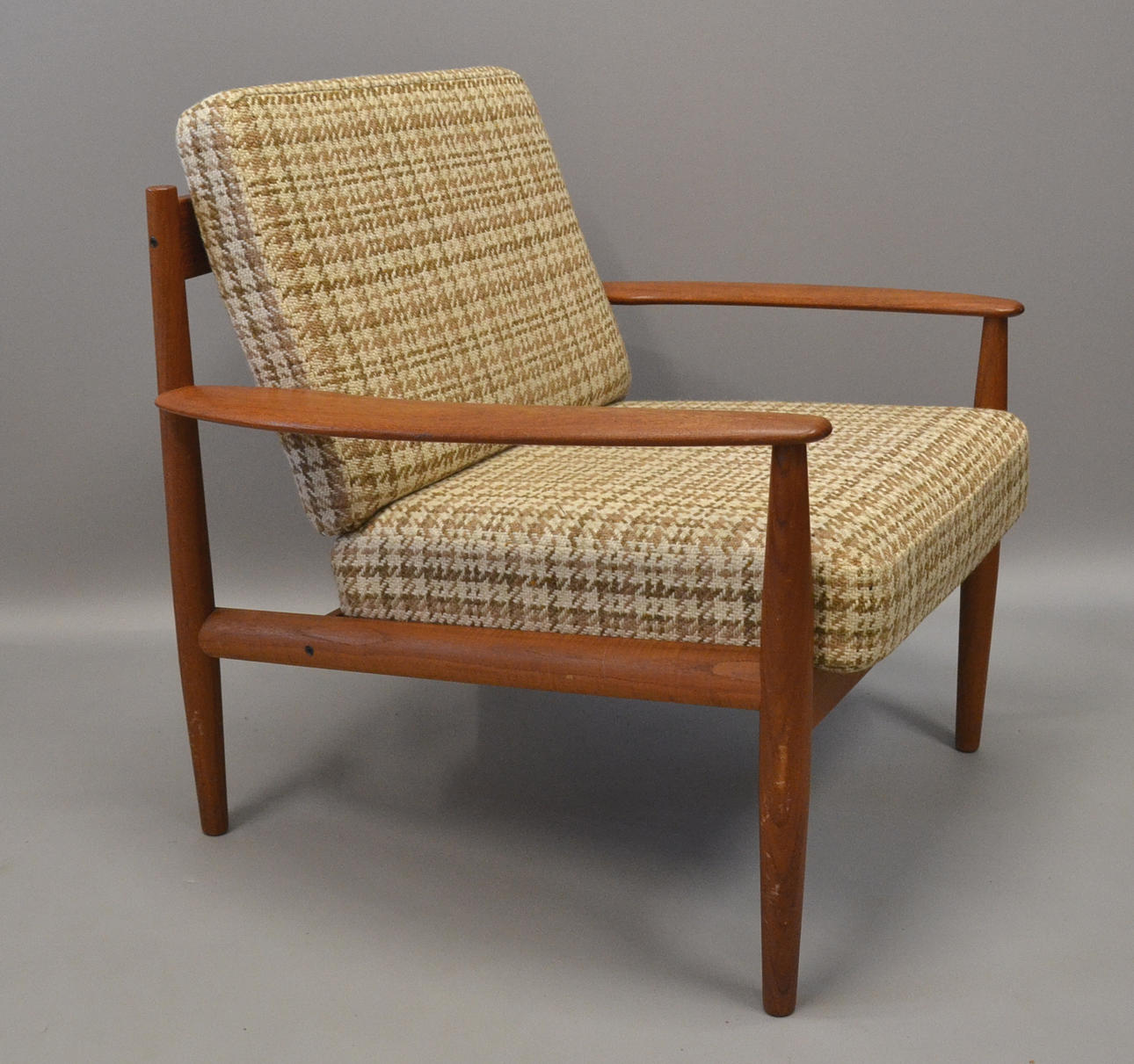 GRETHE JALK. FÅTÖLJ, CADO DANMARK.