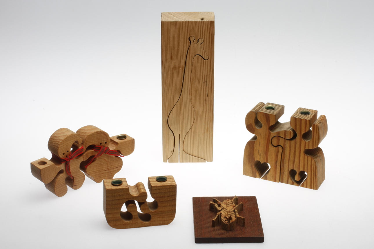 LJUSSTAKAR med mera, trä. Gunnar Kanevad.