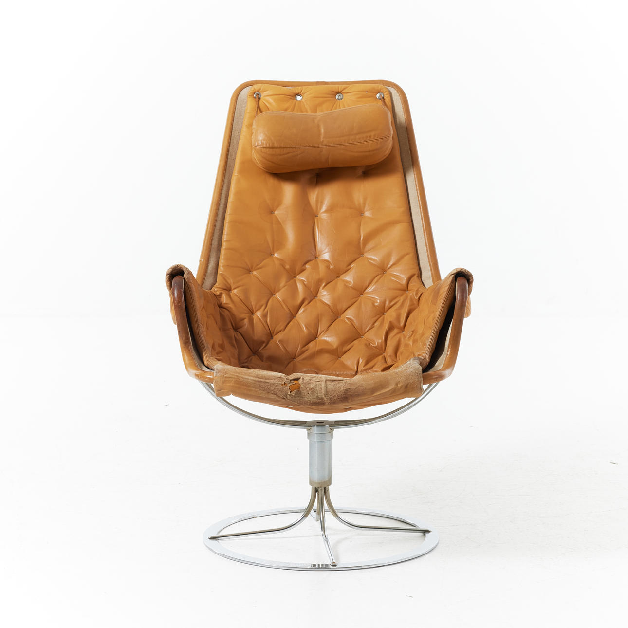 BRUNO MATHSSON. "Jetson", fåtölj, Bruno Mathson, läderklädsel.