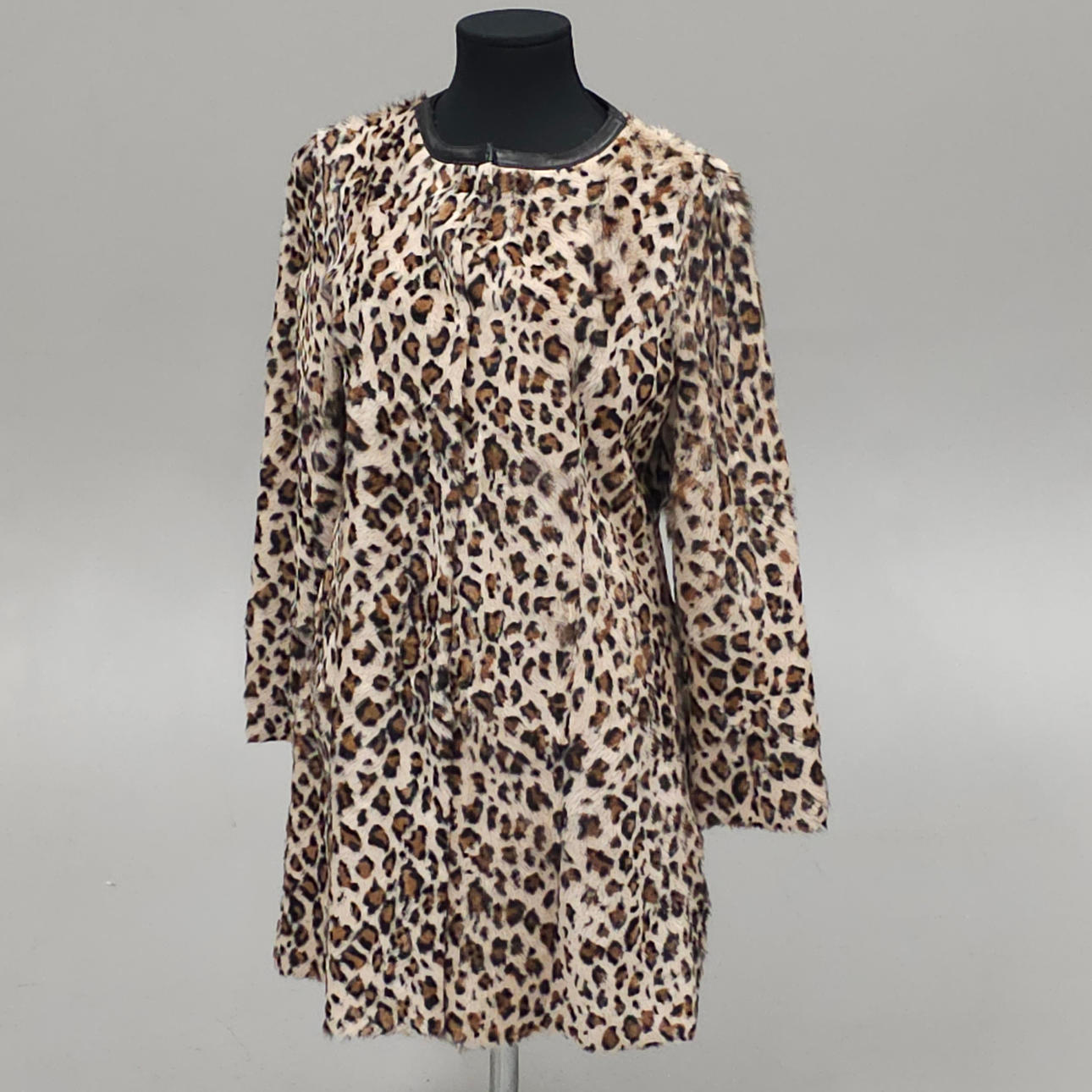 ANIMAL PRINT LAMBSKIN JACKET WITH MATCHING BAG.