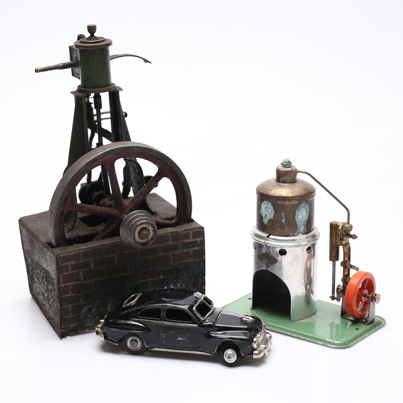 SPIELZEUG, 3 Stück, B.LA. ADE-Dampfmaschine.