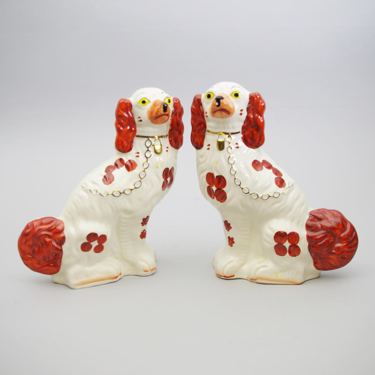 FIGURINER, 1 par engelska hundar, England.