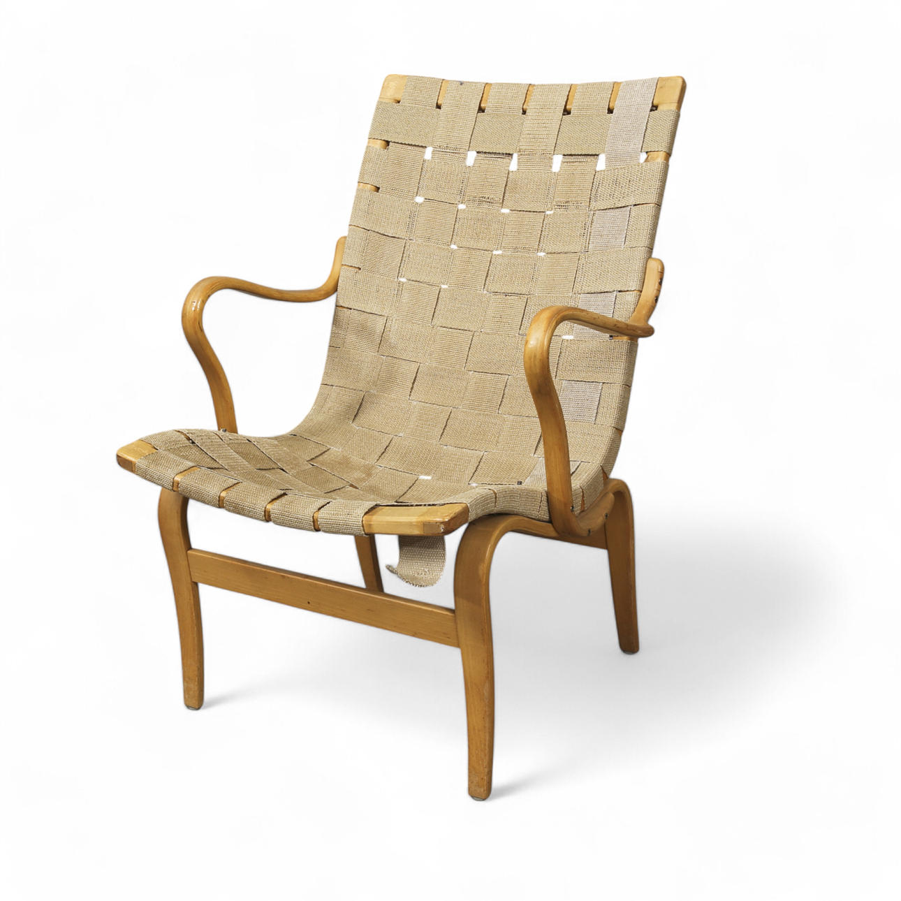 BRUNO MATHSSON. Fåtölj, "Eva", låg, 1900-talets andra hälft.