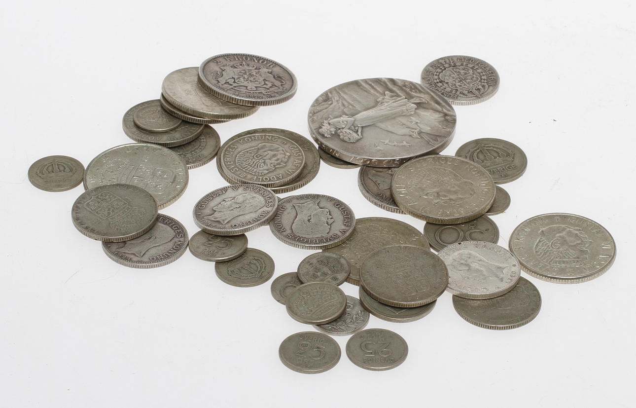 MYNT samt MEDALJ, silver. Total vikt 287 gram.