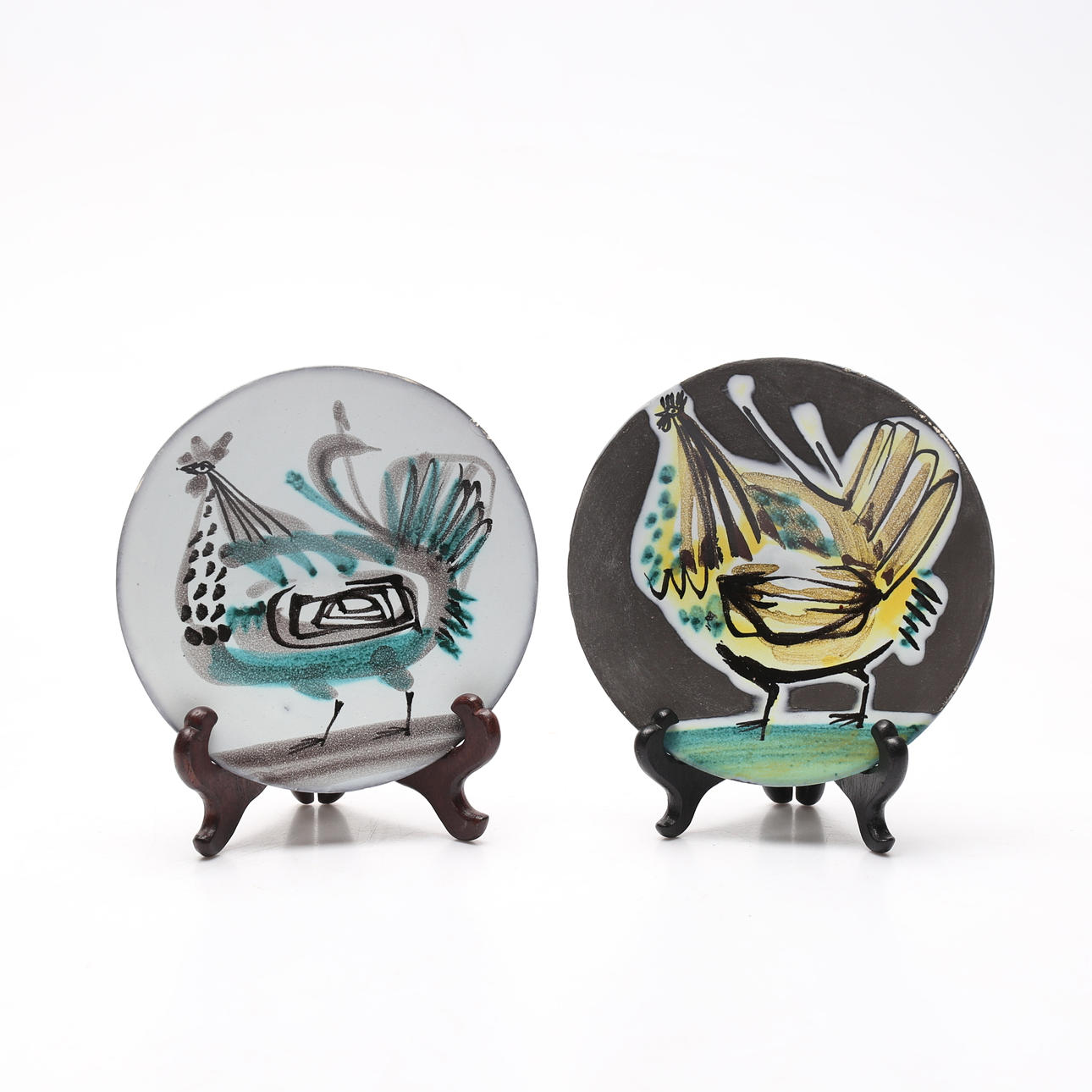 ROGER CAPRON. 2 ceramic dishes, signed Capron, Vallauris.