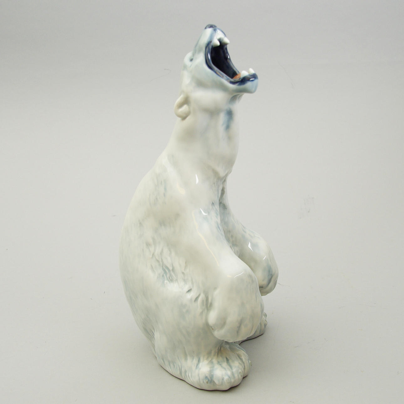 FIGURIN, porslin, isbjörn, Royal Copenhagen.