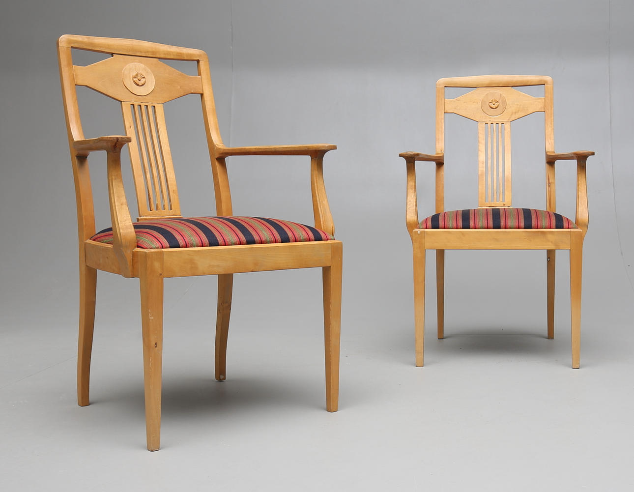 KARMSTOLAR, ett par, Alf Wallander, NK, Nordiska Kompaniet, jugend, tidigt 1900-tal.