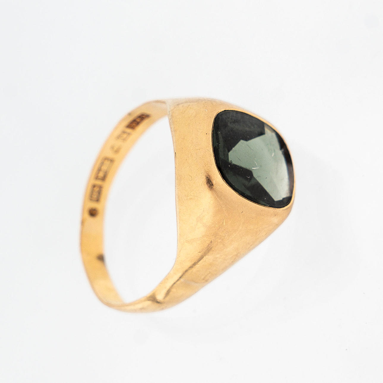 Ring, Signet ring, Gold, Green stone.