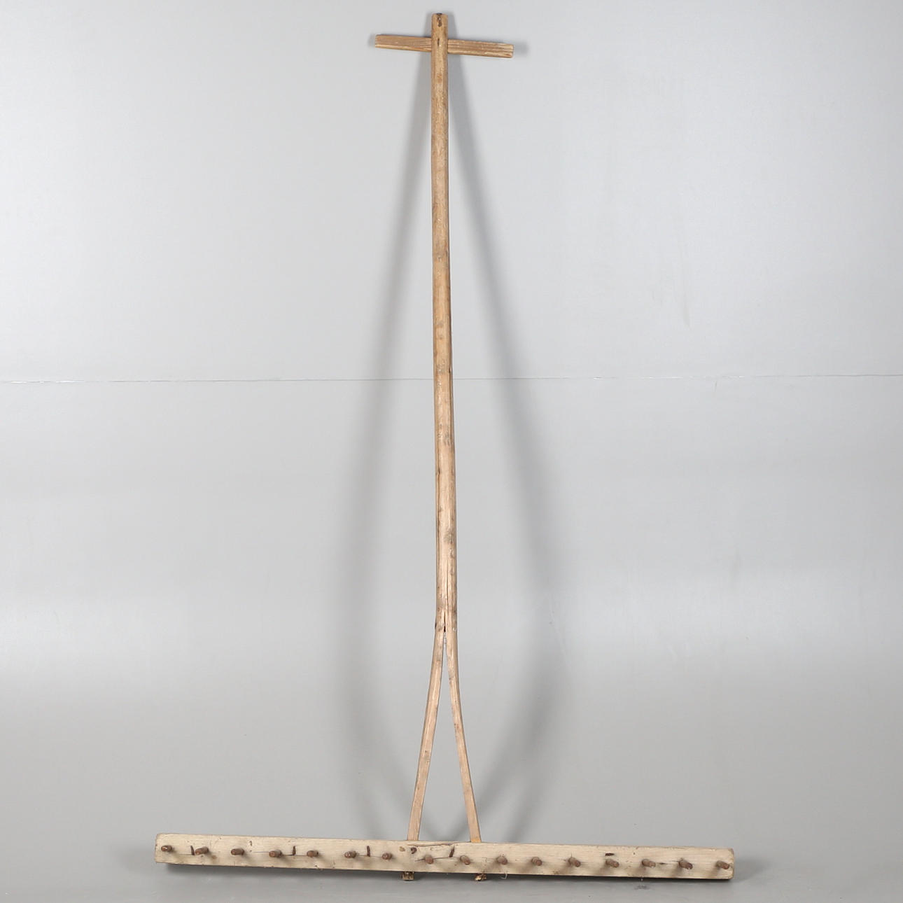 KRATTA, stor(!), trä/järn, 18/1900-tal.