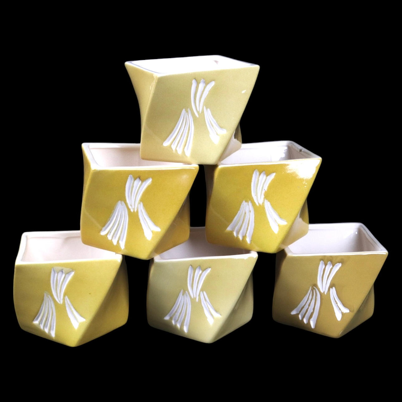 Keraamiset ruukut, 6 kpl.