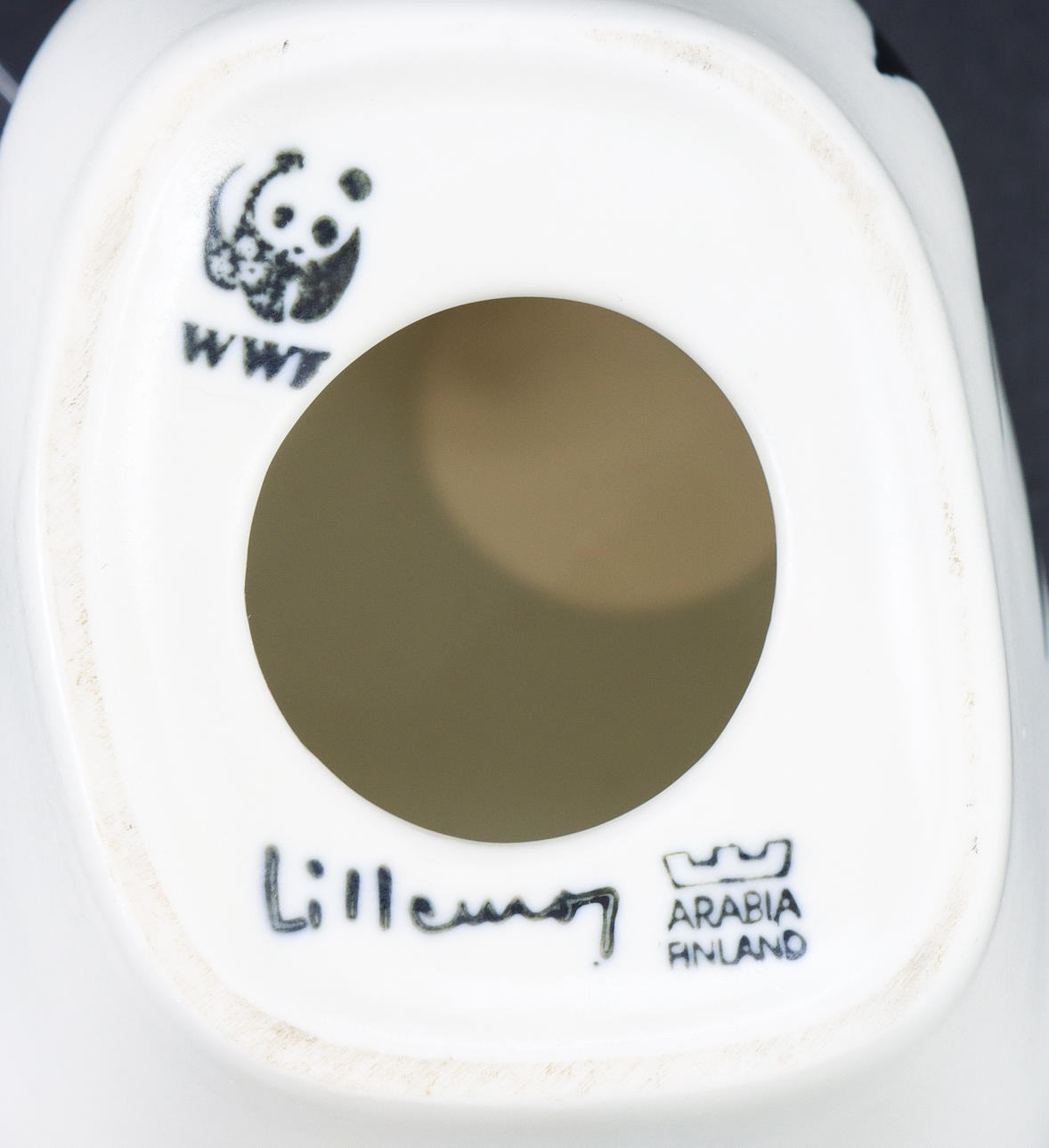 LILLEMOR MANNERHEIM. Zebra, Arabia, för WWF. Keramik & Porslin