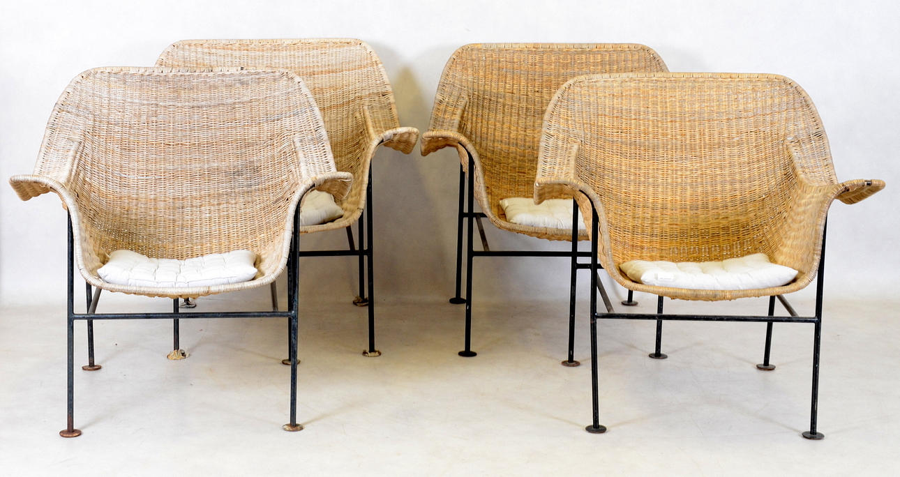 KORGSTOLAR MED METALLUNDERREDE, 4-stycken, 1900-talets senare del.