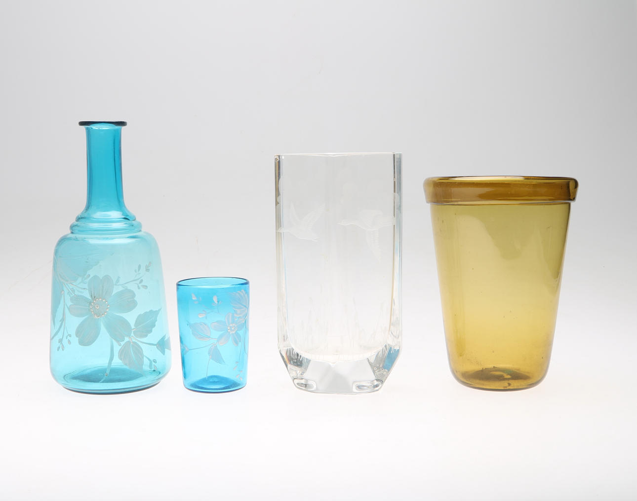 VASER samt KARAFF, 3 delar, glas, 1900-tal.