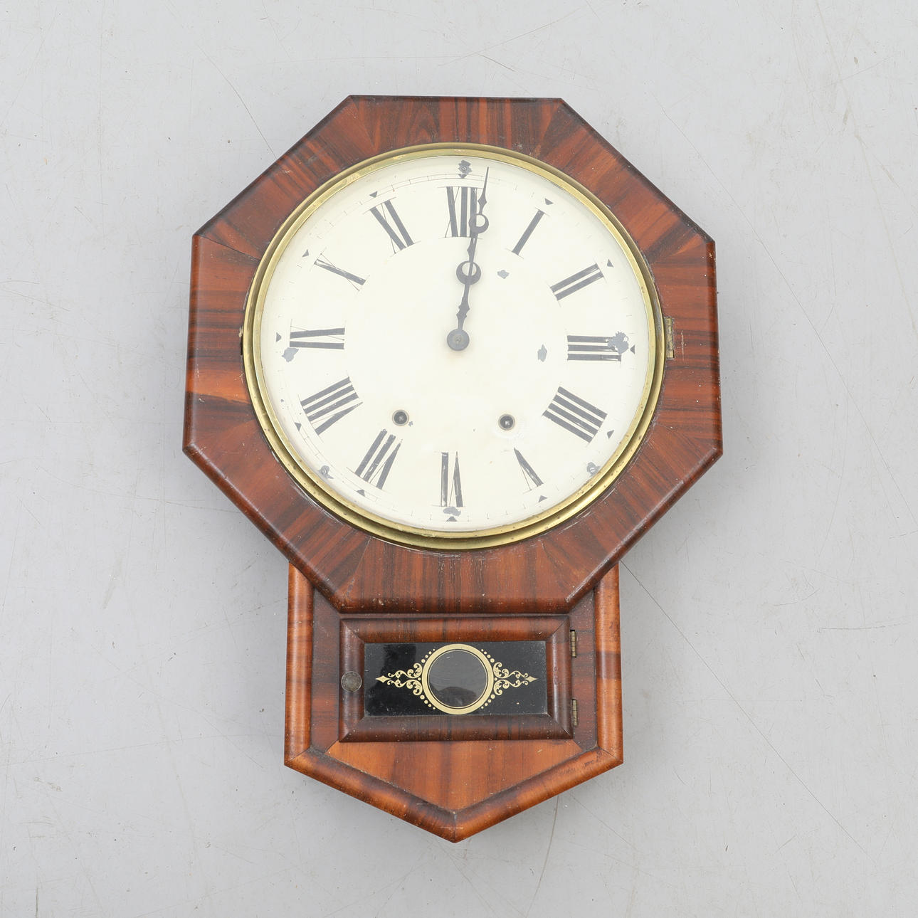 VÄGGUR, sk Amerikaklocka.