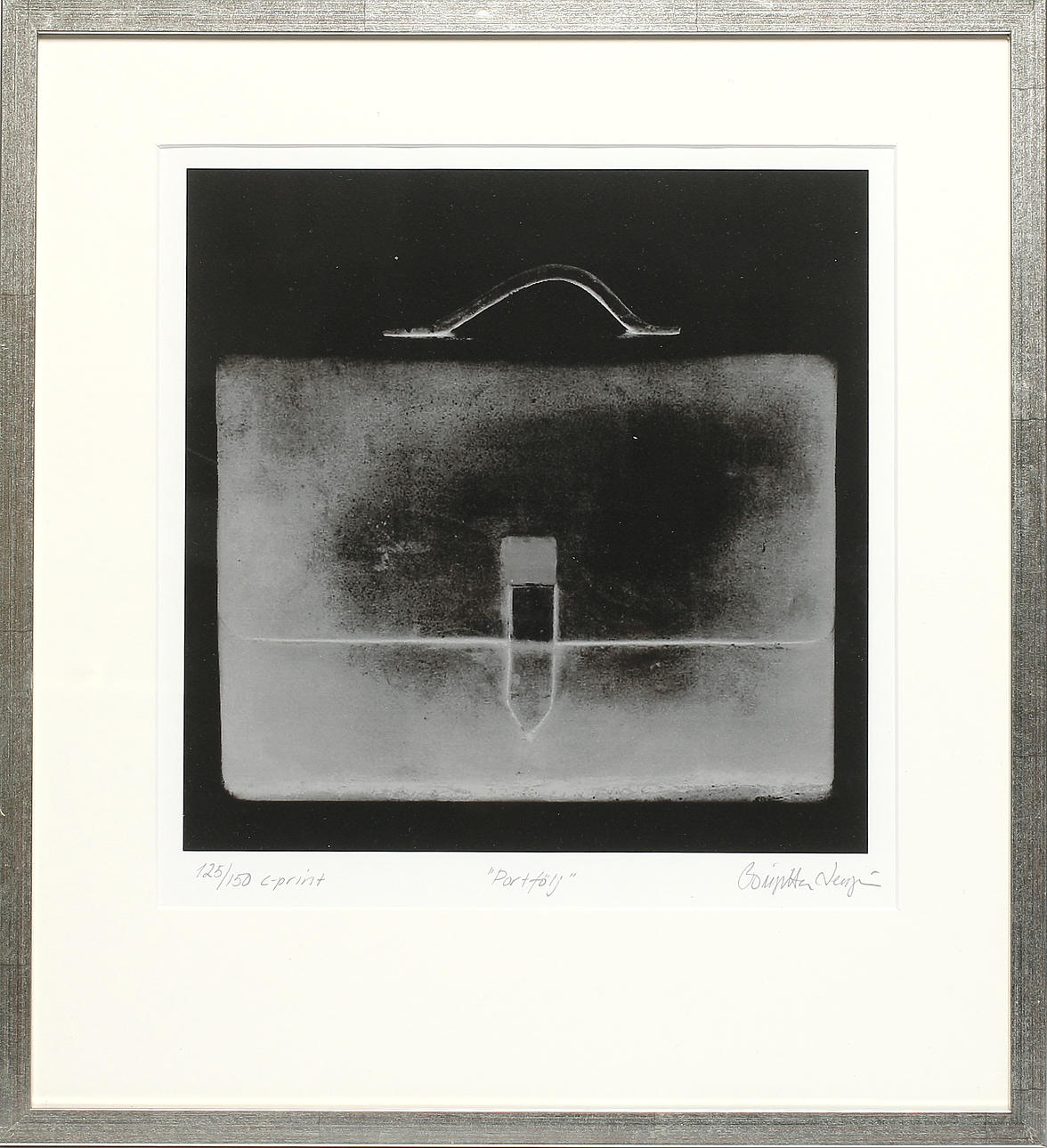 BIRGITTA NENZÉN. "Portfölj", C-print, signerad och numrerad 125/150.
