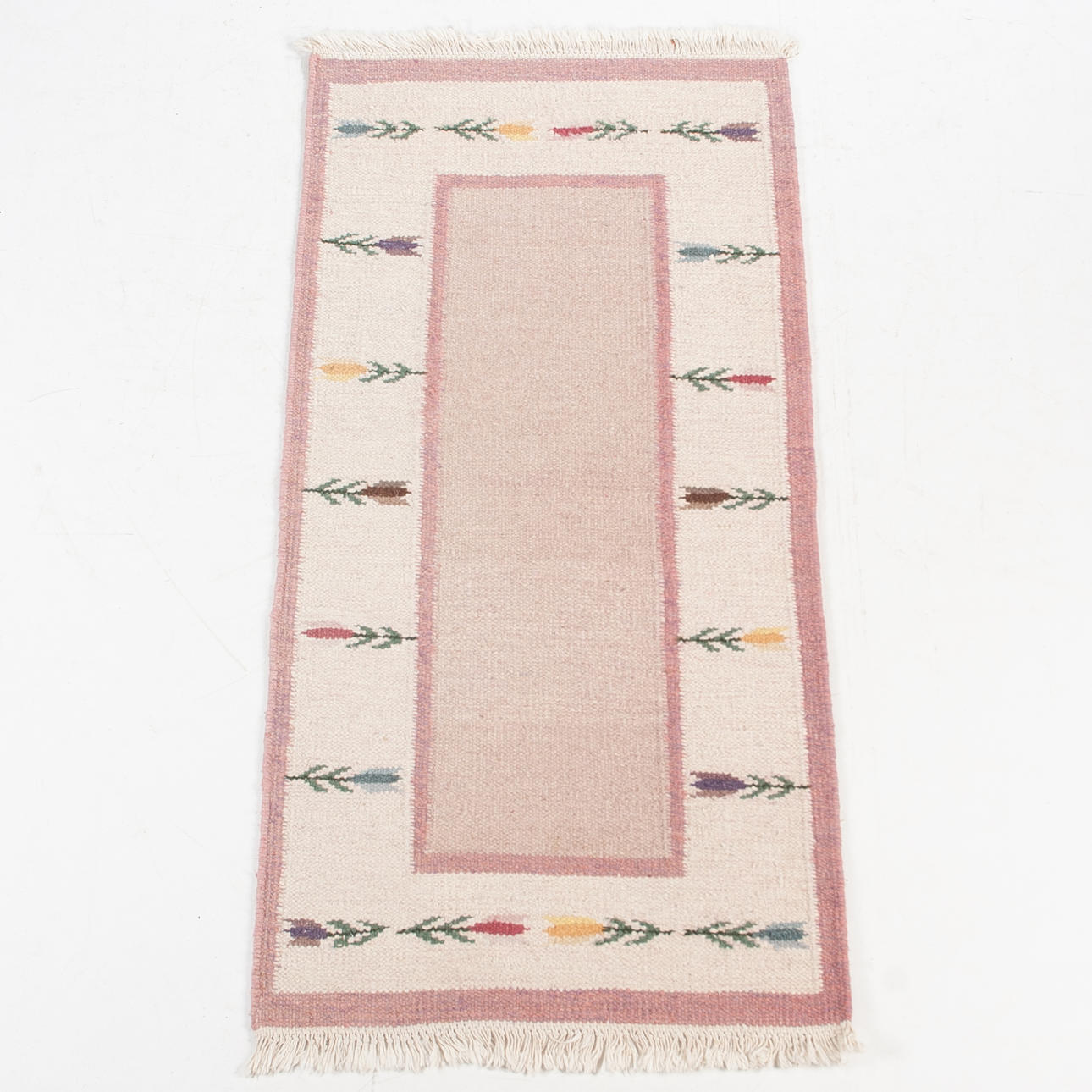 TÆPPE RYLLIK. Uld, tulipan, 163 x 80 cm.