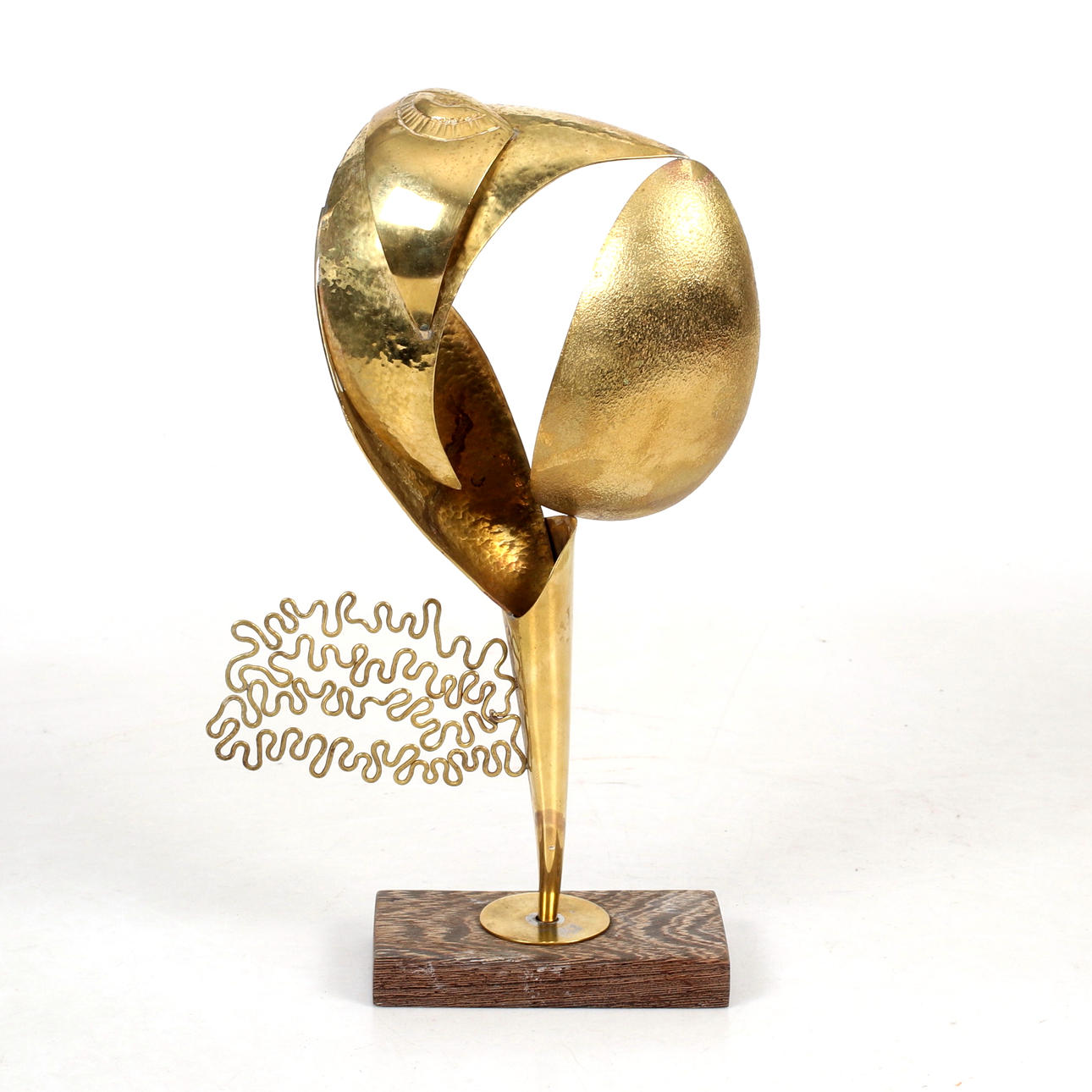 TOR GUNDERSEN. Skulptur, "Fenix, mässing, signerad.