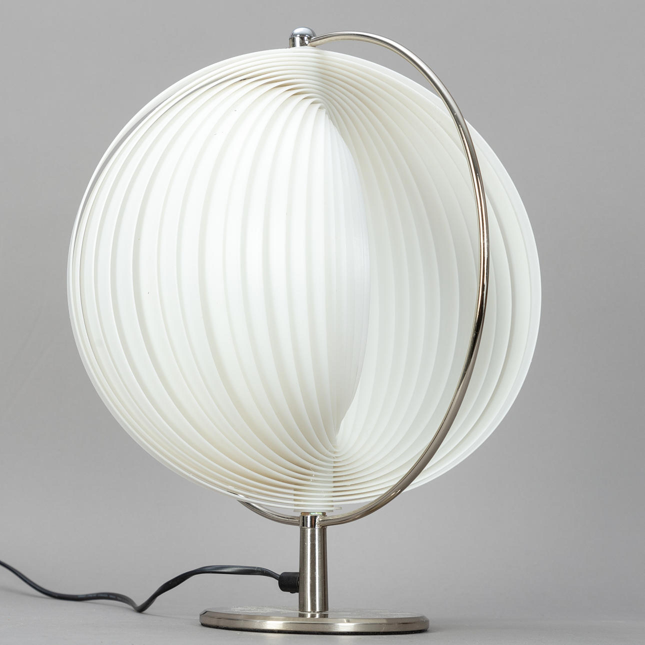 Kare design. ”Moon Lamp” bordslampa.