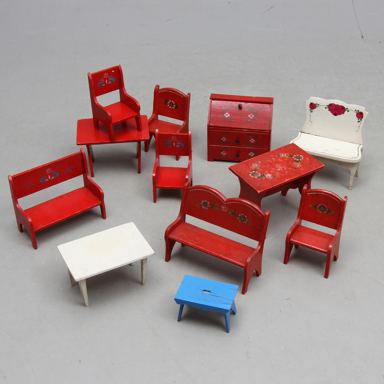 DOCKMÖBLER, 1900-tal.