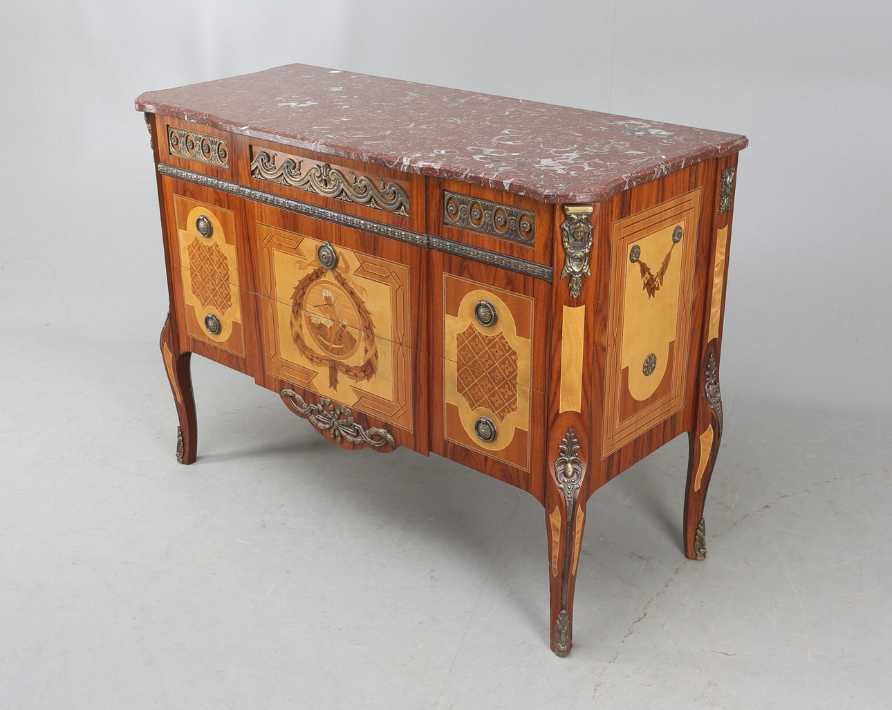 BYRÅ, gustaviansk stil, Haupt-modell, 1900-tal.