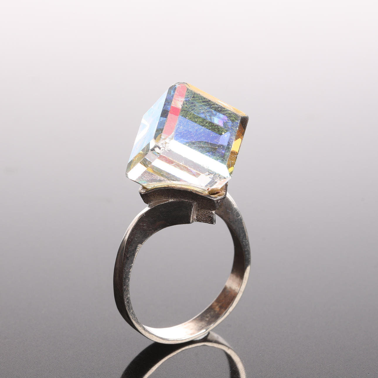 RING, vit sten, silver. Smycken & Ädelstenar - Ringar - Auctionet