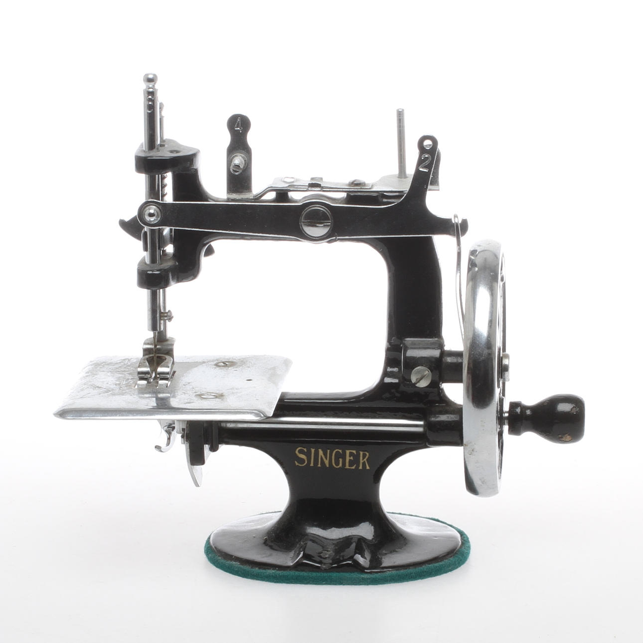 BARNSYMASKIN, Singer, märkt "Made in Turkey", 1900-talets andra hälft.