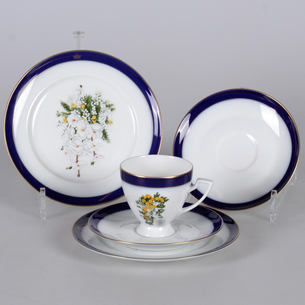 KAFFESERVIS, 30 delar, porslin, "Royal wedding bouquets", Königlich Tettau.