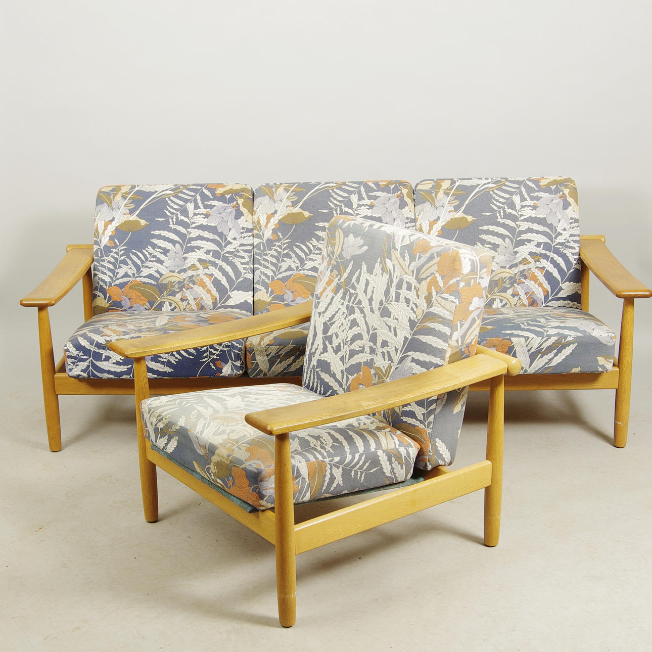 SOFFA SAMT FÅTÖLJ, ek, 1960/1970-tal.