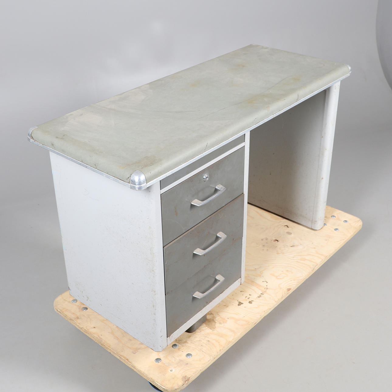 VINTAGE INDUSTRIAL DESK.