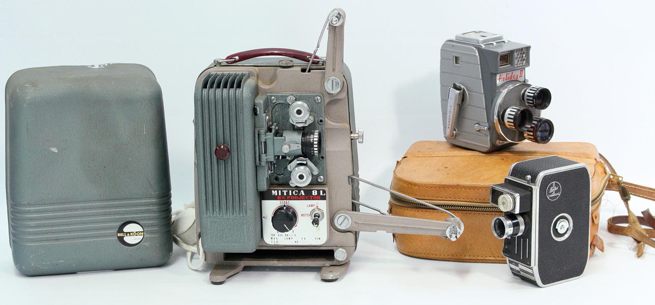 FILMKAMEROR, 2 st och projektor, 1950-60-tal.