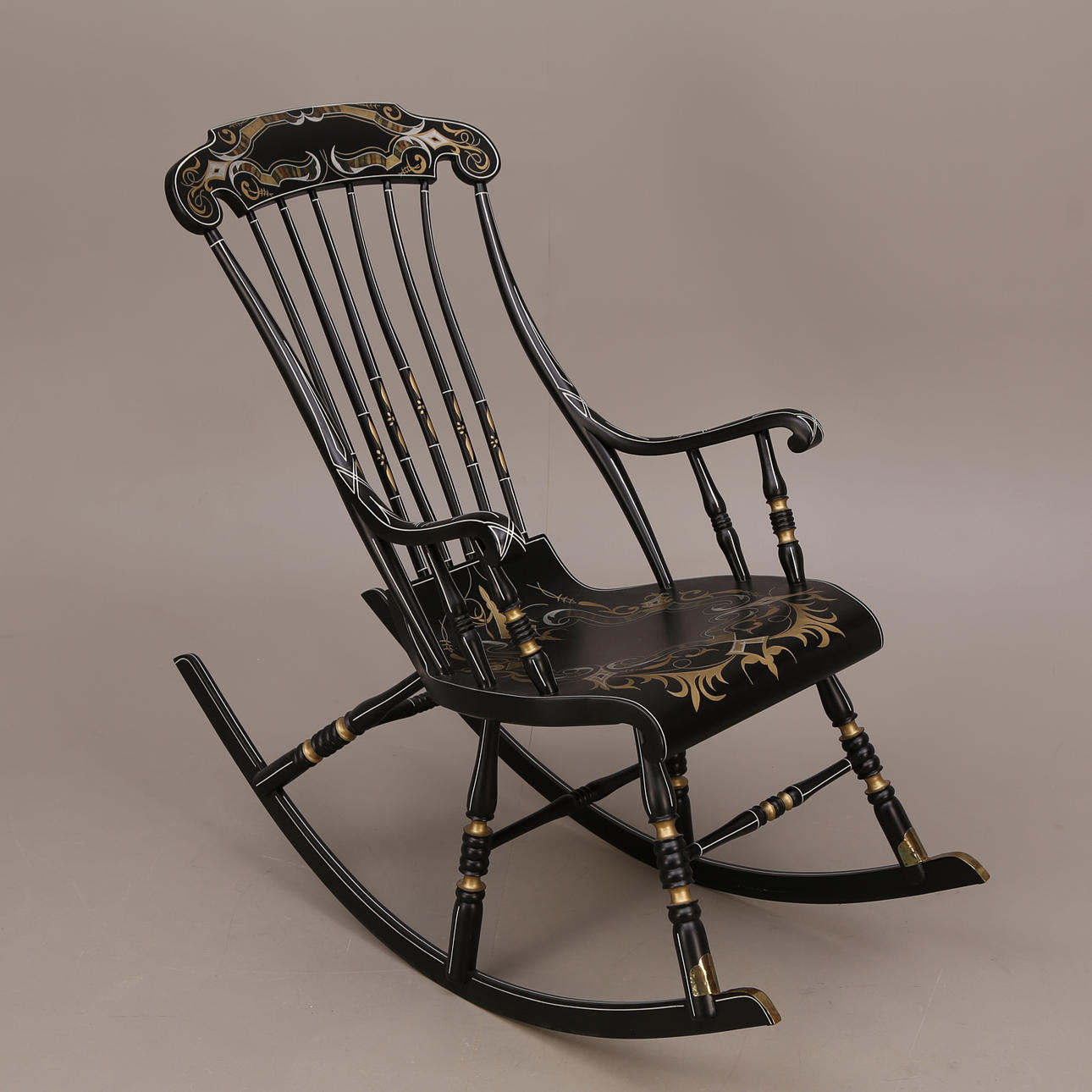 GUNGSTOL, tidigt 1900-tal, renoverad till nyskick tidigt 2000-tal.